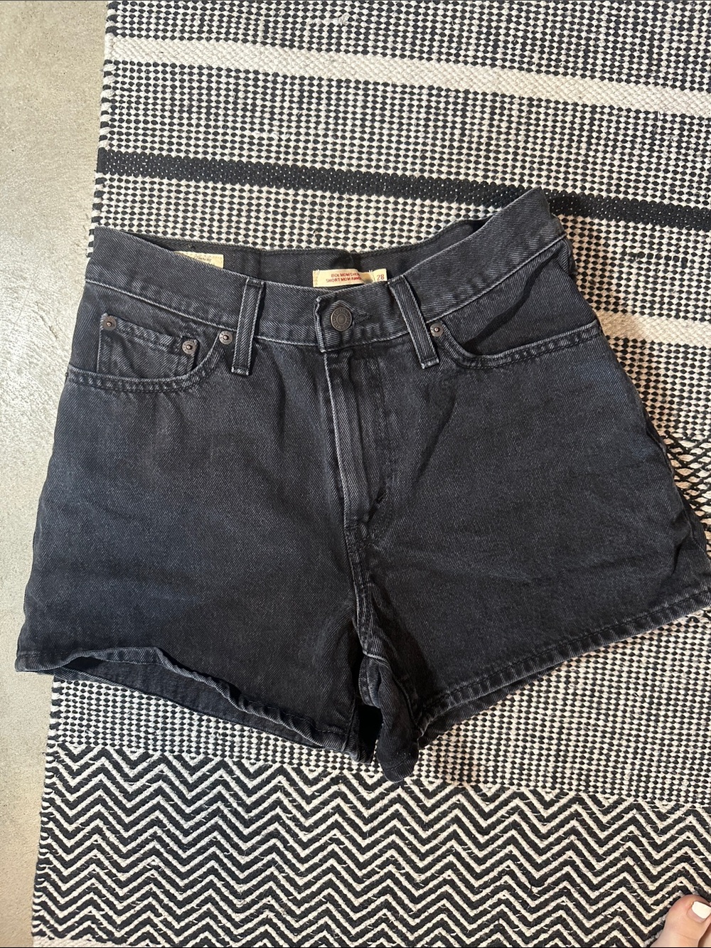 Levi’s 80s Mom Short - Black